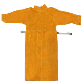 Jewboer Welding Apron high collar closeup demonstrates shield against sparks
