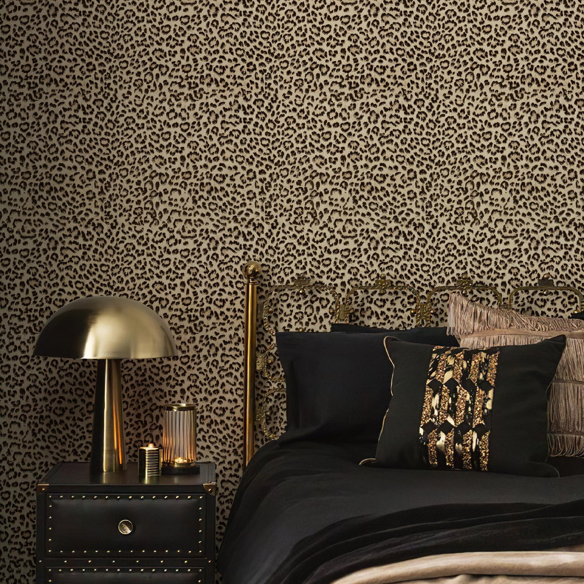 Close-up of JiffDiff leopard texture highlighting depth and realism.