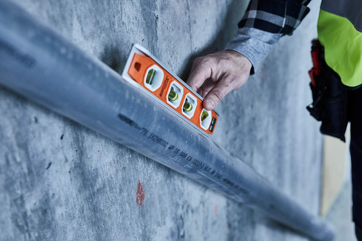 Johnson 1435-1200 Griptight magnets hold to ferrous surfaces for hands-free use