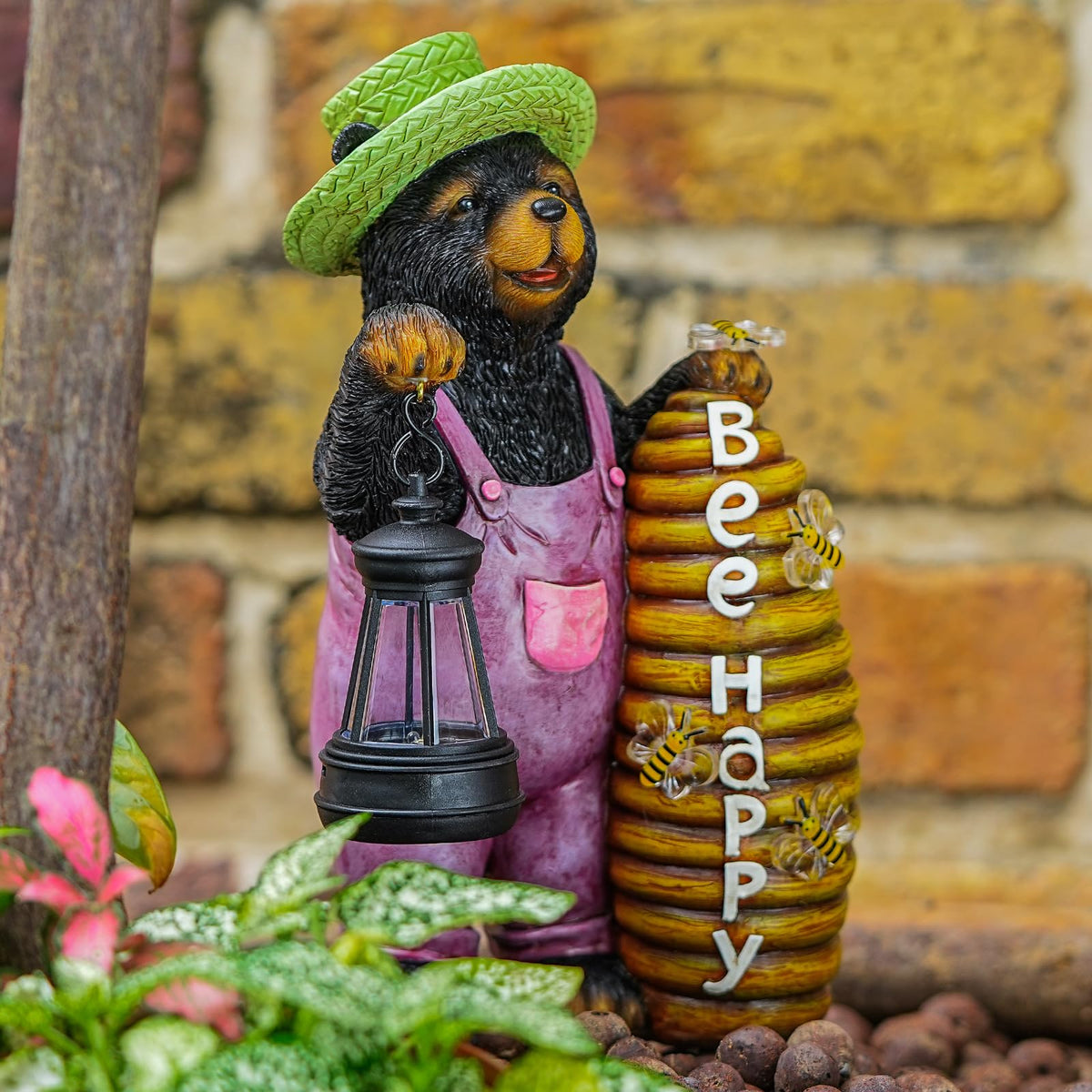 Joint Honglin gift-ready bear statue for bear lovers.