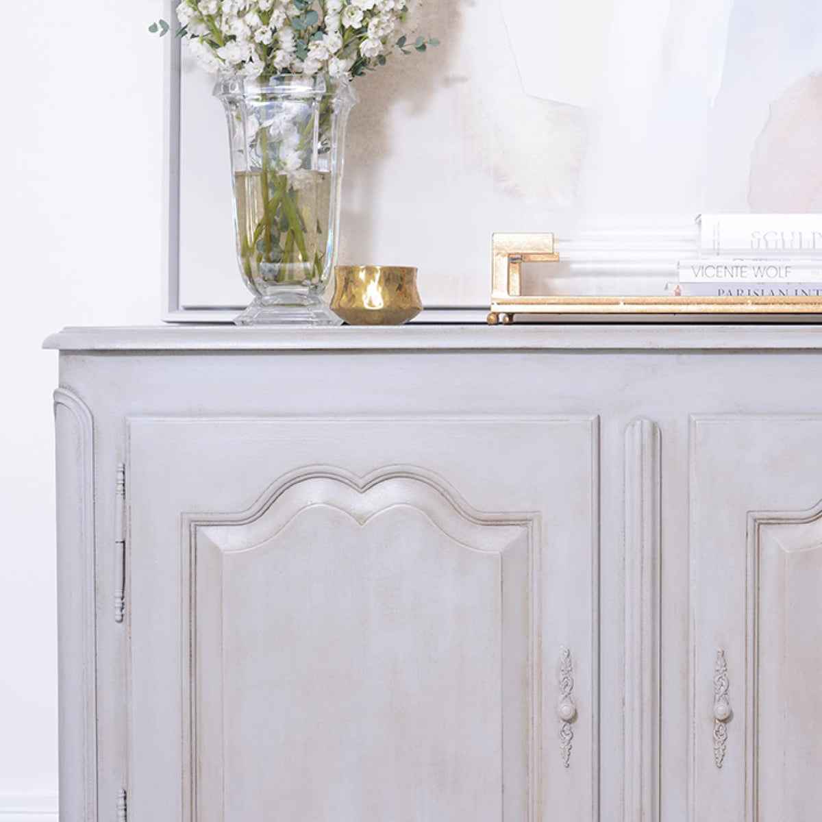 Jolie Finishing Wax on cabinet detail highlights texture and depth.