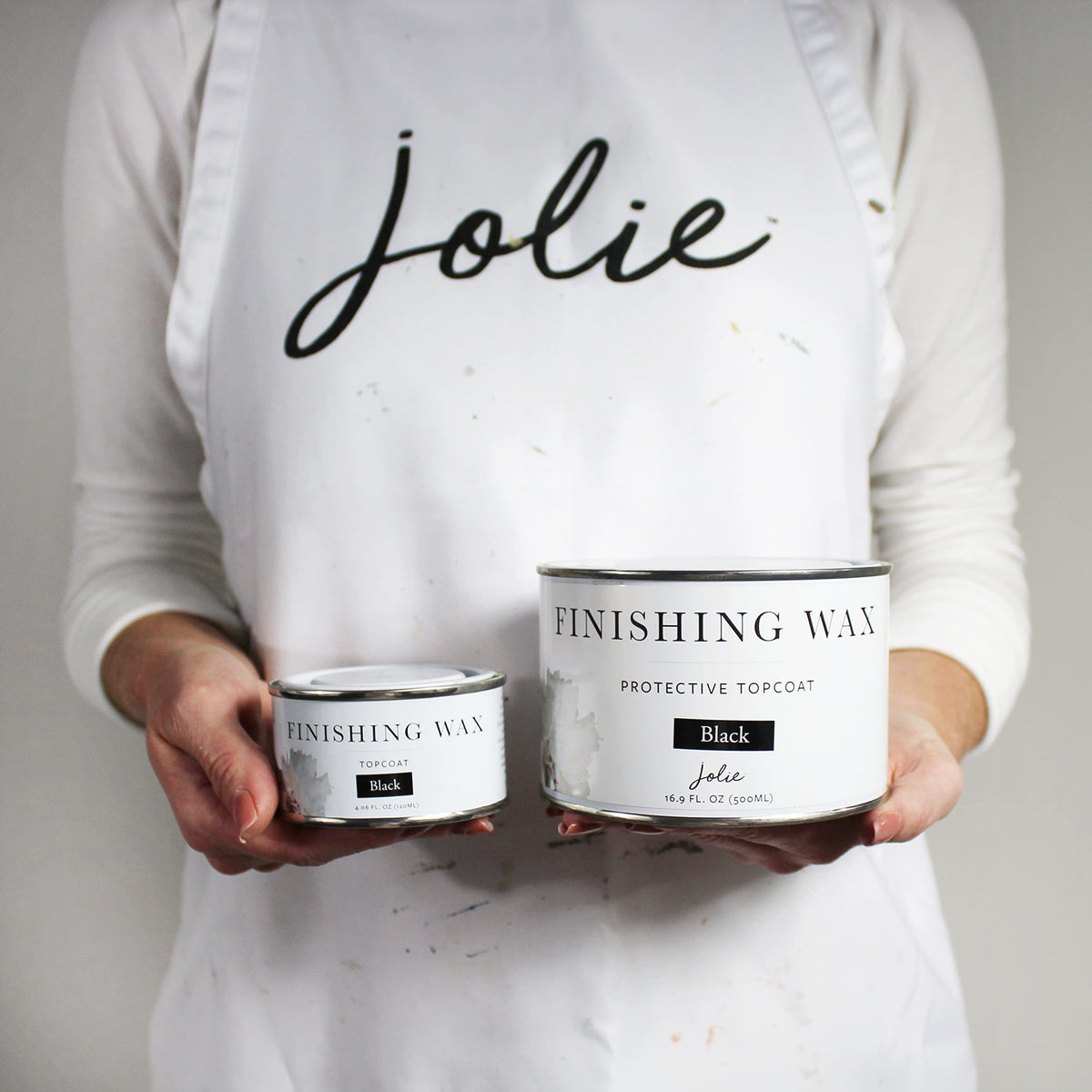 Jolie Finishing Wax on a matte finish highlights texture and moldings