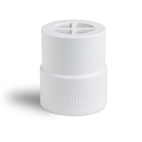 Jolie replacement filter in showerhead improving water quality for skin and hair.
