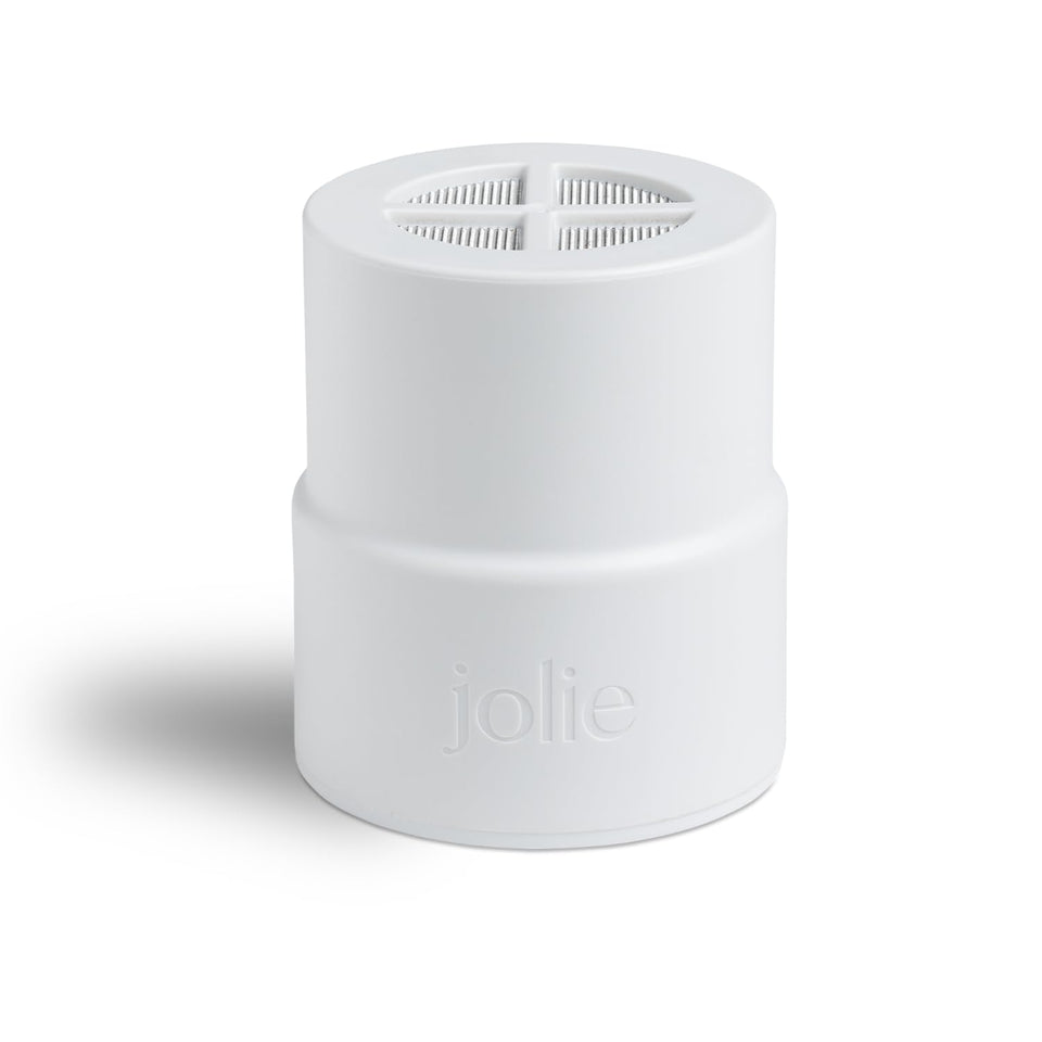 Jolie replacement filter in showerhead improving water quality for skin and hair.

