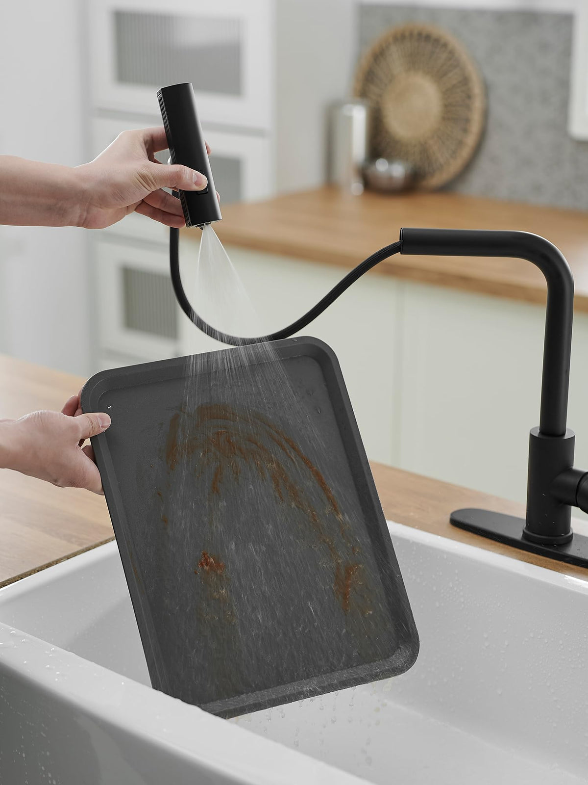 JOOM retractable PEX hose enables flexible rinsing from any angle
