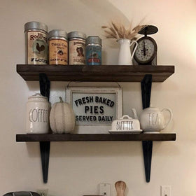 Jorohiker corner brace design enhances shelf stability.