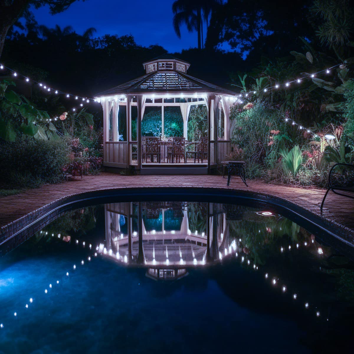 Jslinter S14 waterproof bulb ideal for all-weather patio setups.