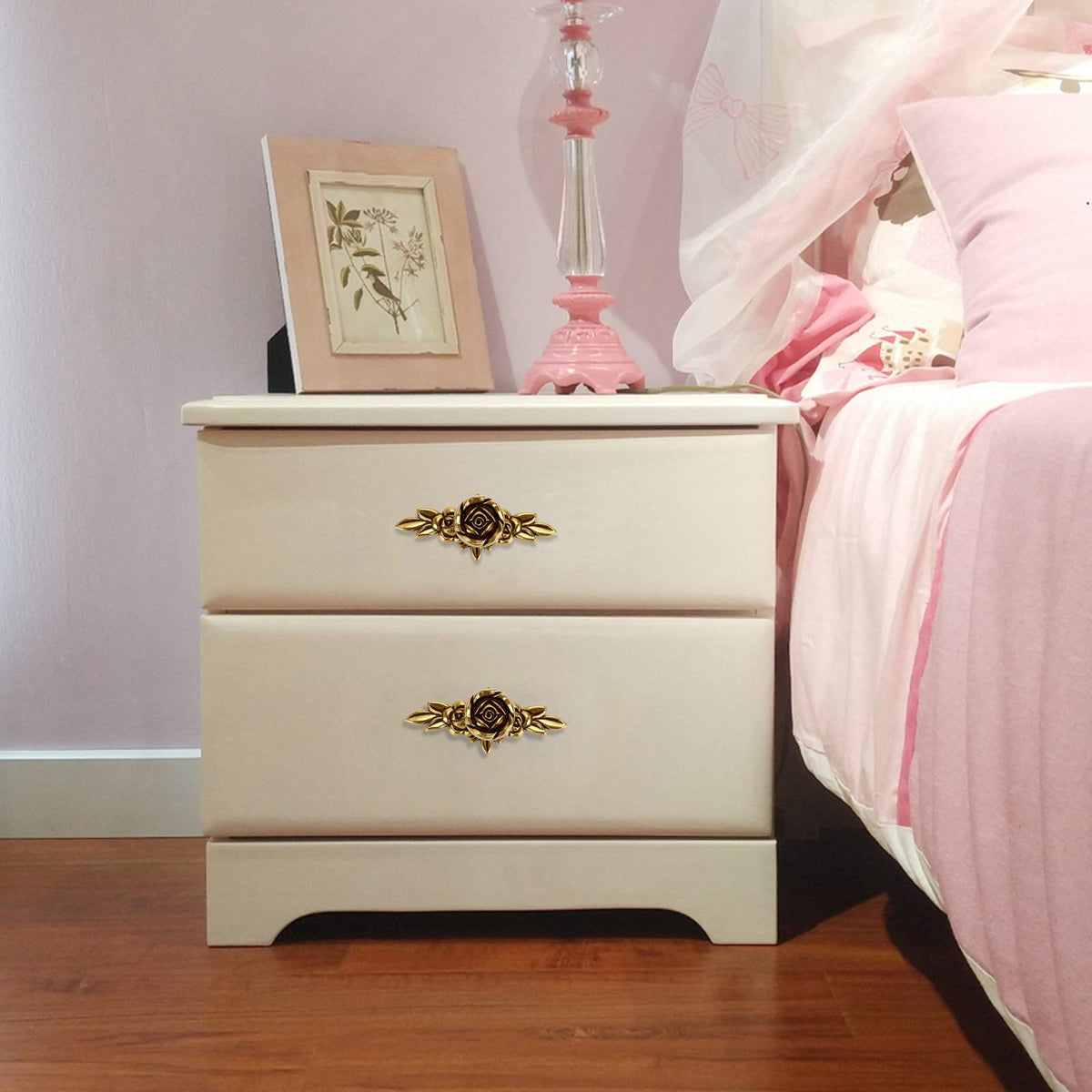 JUXYES ivory floral knob on a dresser example.