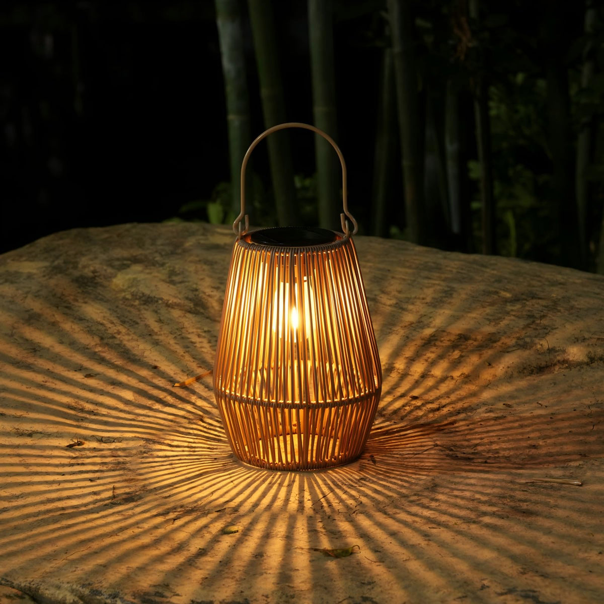 KagoLing solar-lantern-house-doorway accent adds welcoming charm