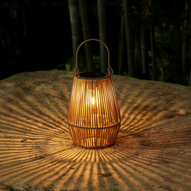 KagoLing solar-lantern-house-doorway accent adds welcoming charm