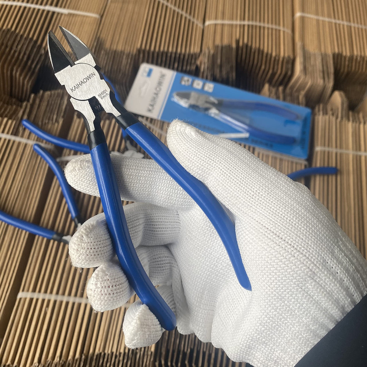 Beaders and jewelers benefit from KAIHAOWIN 6-inch flush cutters.