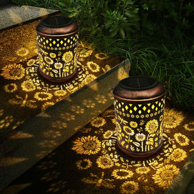 Kaixoxin solar lanterns; wireless setup and sun-powered ambiance for evenings outdoors.