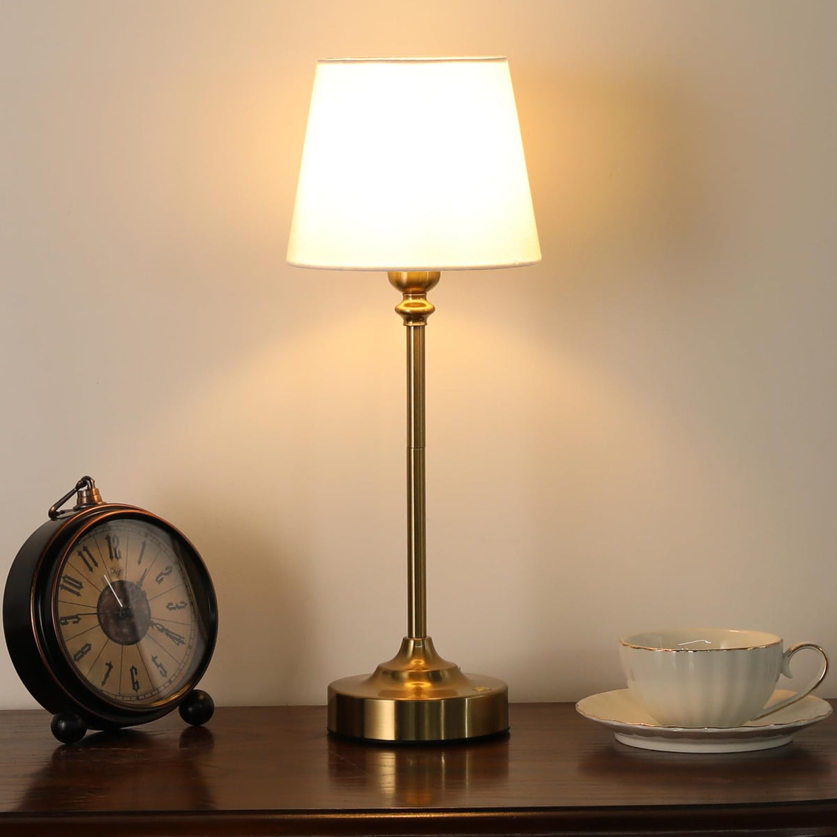 Kakanuo lamp on bedroom nightstand, gentle warm atmosphere for winding down.