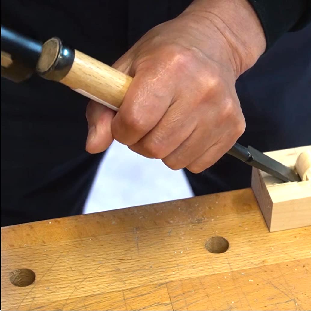 KAKURI 3-piece chisel handle close-up highlighting white oak grip.
