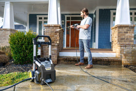 Kärcher K1700B nozzle collection shows 15°, turbo, and 65° tips for varied tasks.