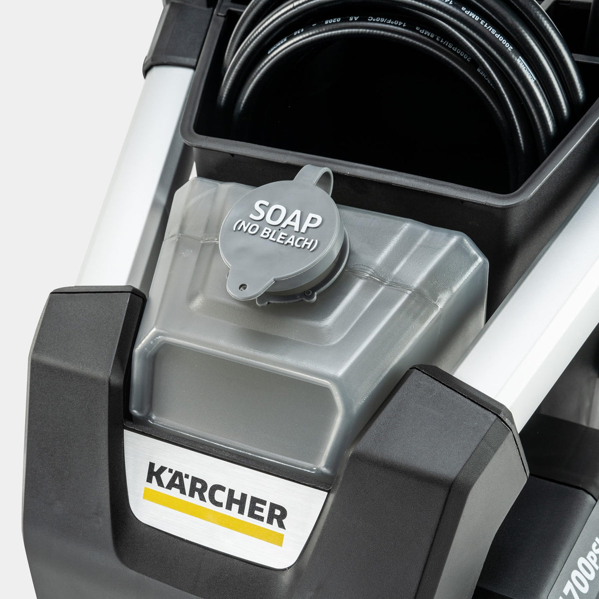 Kärcher K1700B spray gun and hose ready for efficient cleaning sessions.