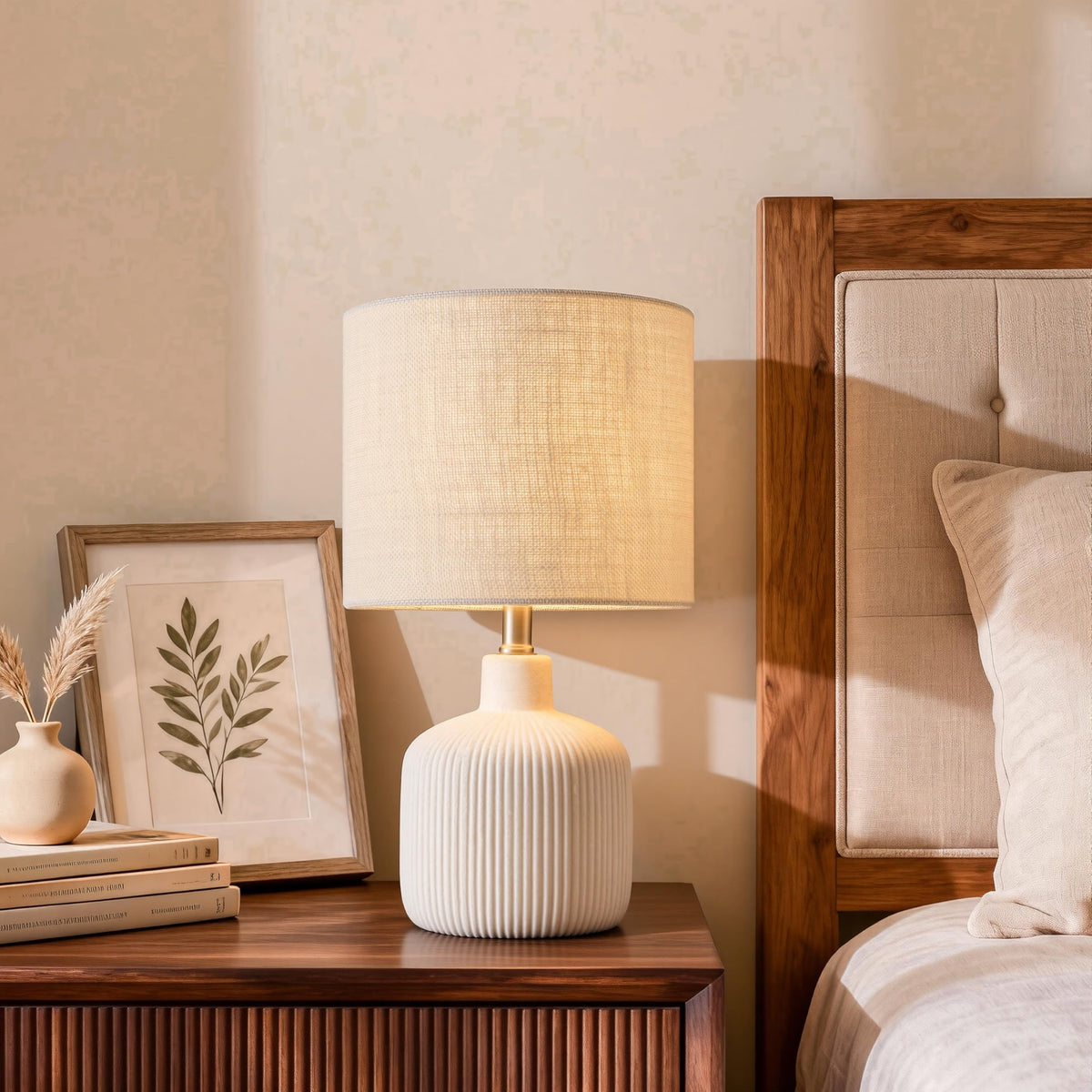 KAWOTI lamp height 17.75 inches fits compact nightstands without clutter.