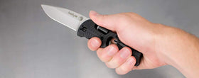 Kershaw Select Fire bead-blasted blade finish provides matte look and reduced glare.