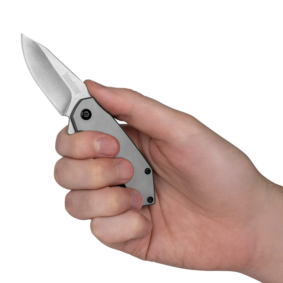 Kershaw Valve compact design suits daily tasks and light outdoor use.