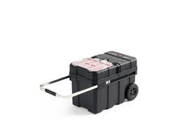 Keter Masterloader resin tool box with locking system for secure travel