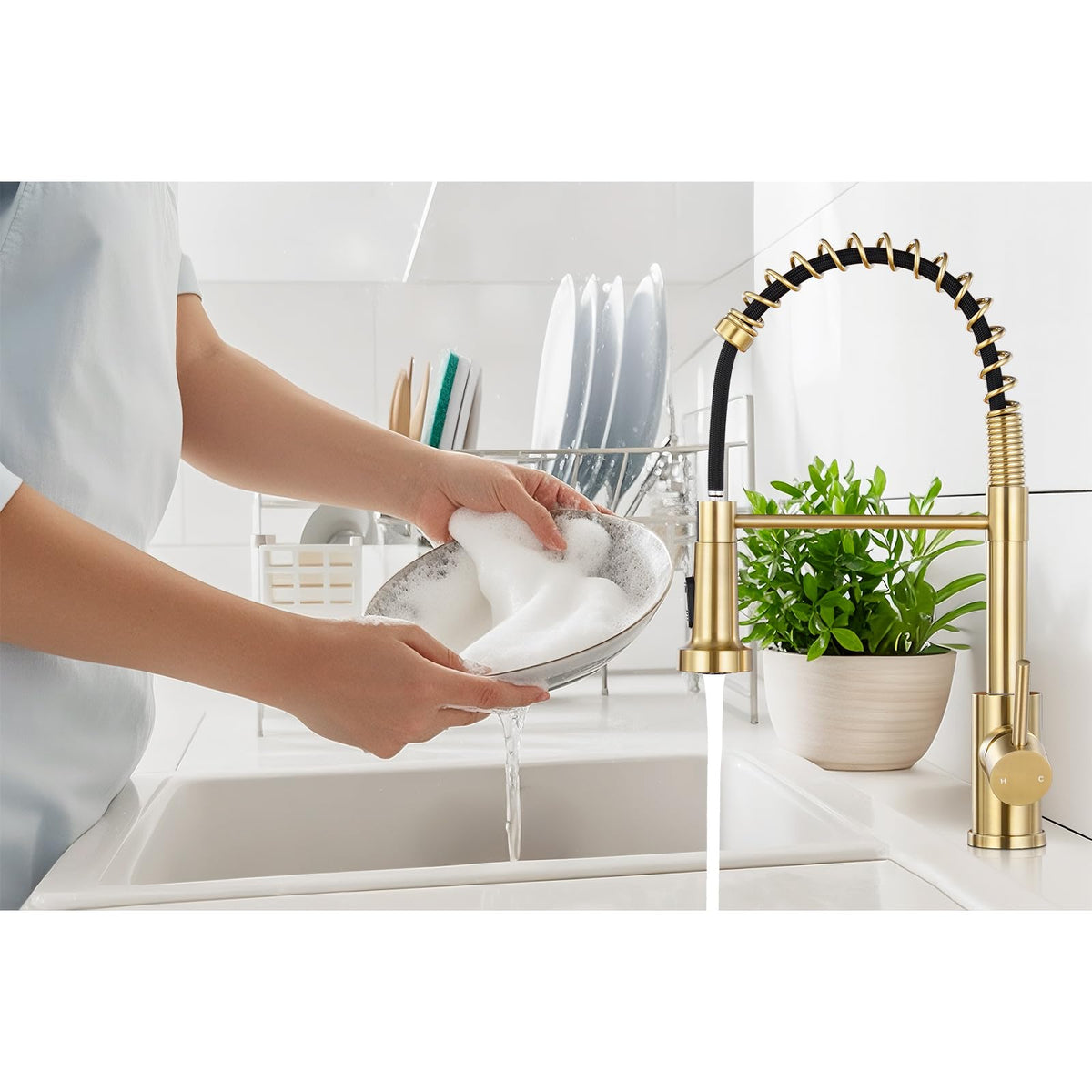 KHQF easy-clean brushed gold finish; less time scrubbing between uses.