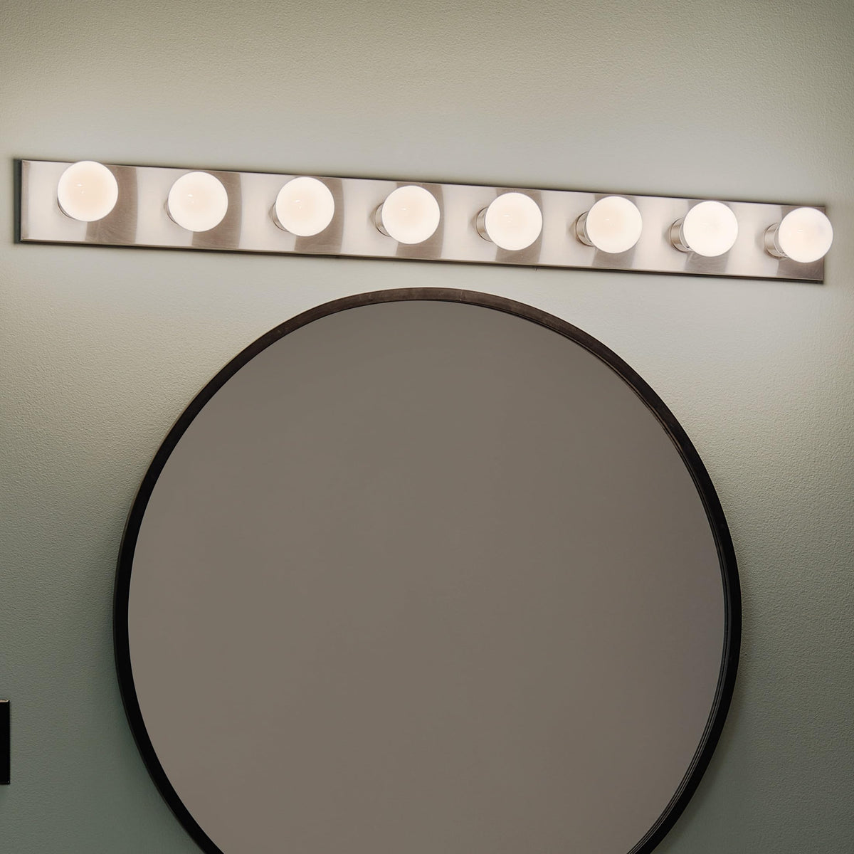 Kichler vanity light installation options for wall or conduit with UL compliance
