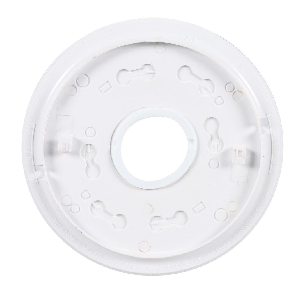 Kidde i12040 battery backup 9V maintains protection during outages.