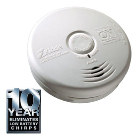 Kidde P3010K-CO mounted bracket illustrating easy wall/ceiling installation near CO sources.