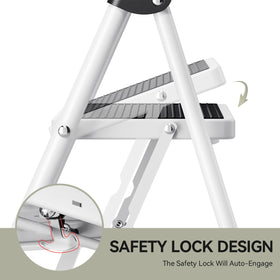 KINGRACK ladder with wide non-slip pedals provides stable footing.