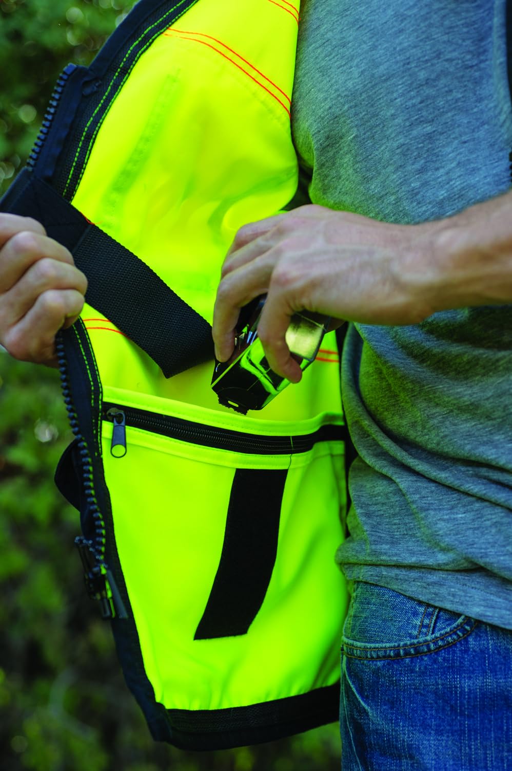 Kishigo elastic spray paint pockets keeping cans within reach