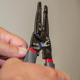 Klein Tools 1019 Kurve non-insulated terminal crimps for bare wires.