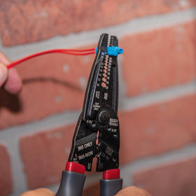 Klein Tools 1019 Kurve Scotchlok IDC crimp for quick splices.