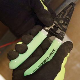 Klein Tools 11055GLW serrated nose aids bending and wire pulling with grip.