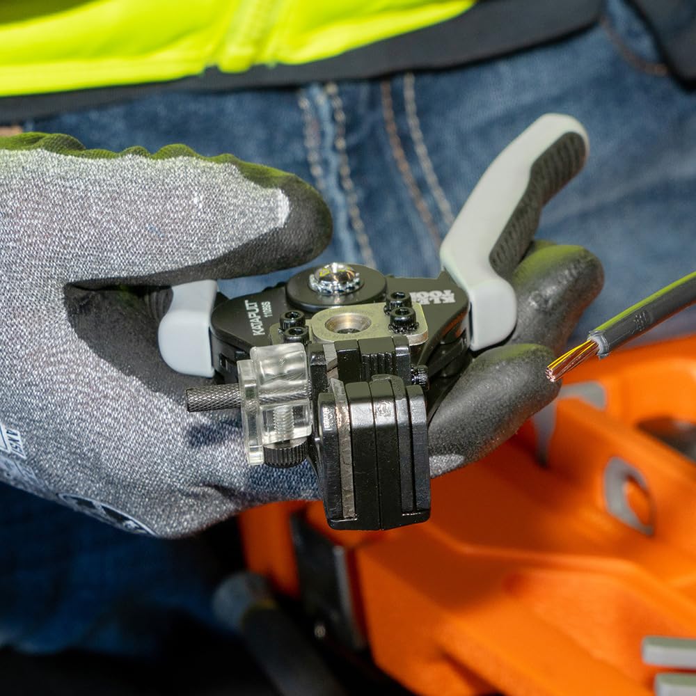 Klein Tools 11069S with ergonomic grip secures PV wire for precise stripping