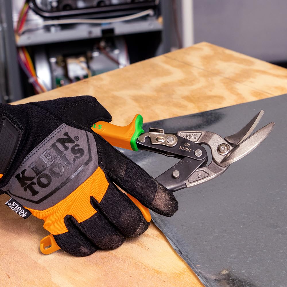 Klein Tools 2401R spring-action lock enables smoother cutting.
