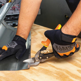 Klein Tools 2402S safety clasp secures jaws when not in use.