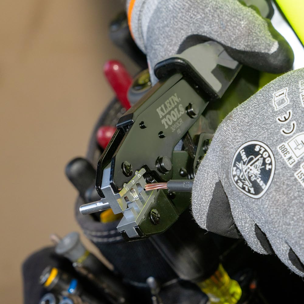 Klein Tools 3010CR molded handles for comfortable extended use