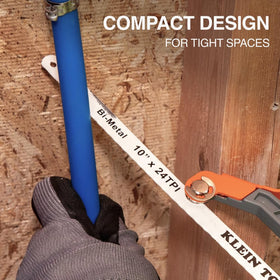 Klein Tools 31432 flexible blade action for flush cuts