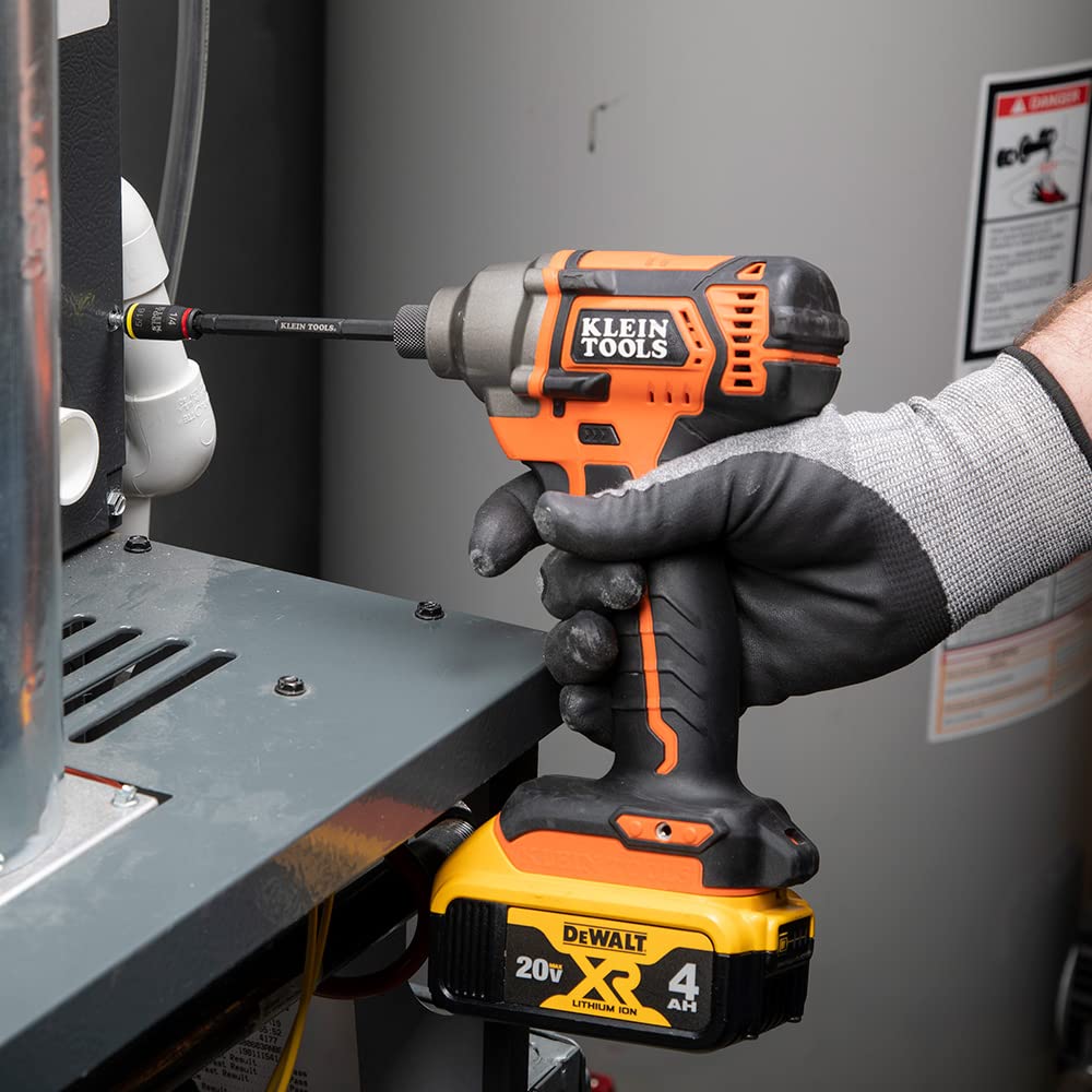 Klein Tools 32304 cushion-grip handle offers comfort and torque control.
