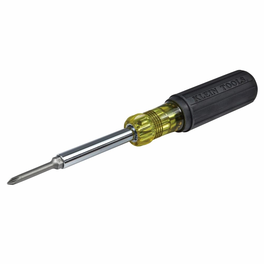 Klein Tools 32559 tool in use in tight spaces