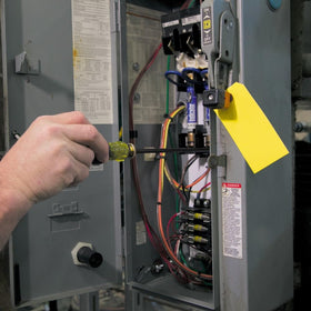 Klein Tools 32751 proprietary blade-hold system secures blade