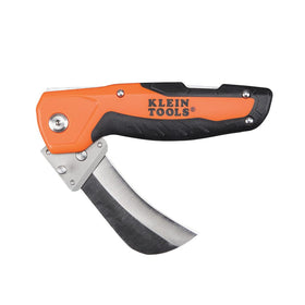 Klein Tools 44218 in action skinning cables with efficiency.