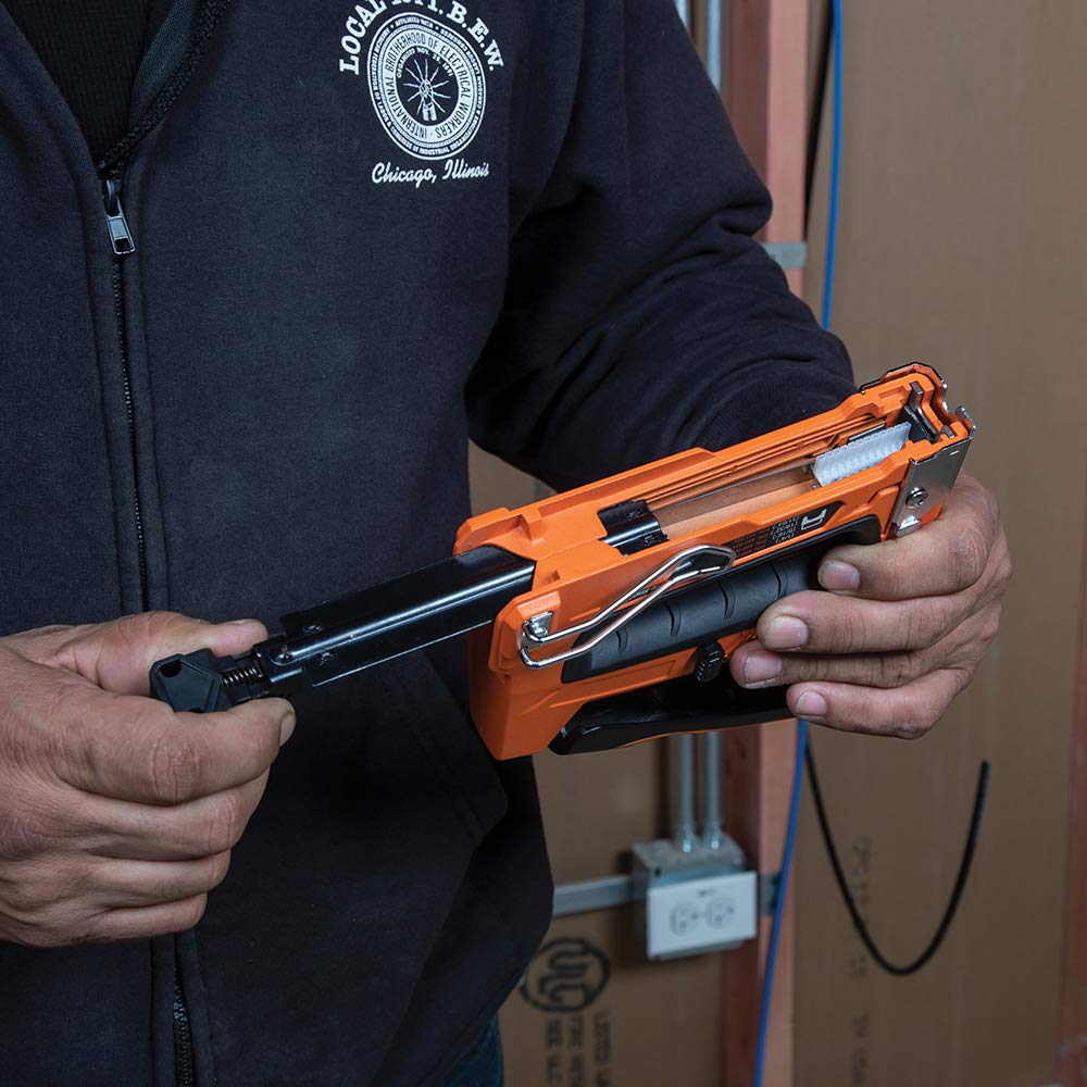 Klein Tools 450-100 cast aluminum body resists jams during use