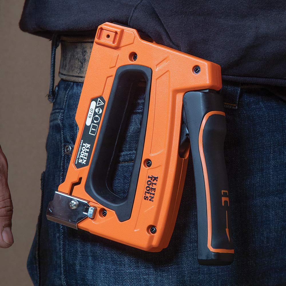 Klein Tools 450-100 jam-resistant design for reliable fastening