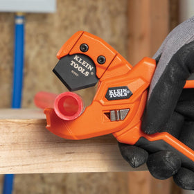 Klein Tools 50043 one-handed operation design enables quick, controlled cuts.