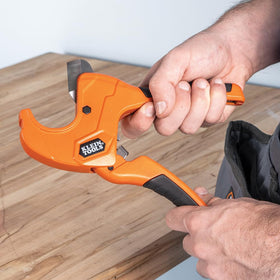 Klein Tools 50063 durable ratcheting blade delivers consistent pressure.