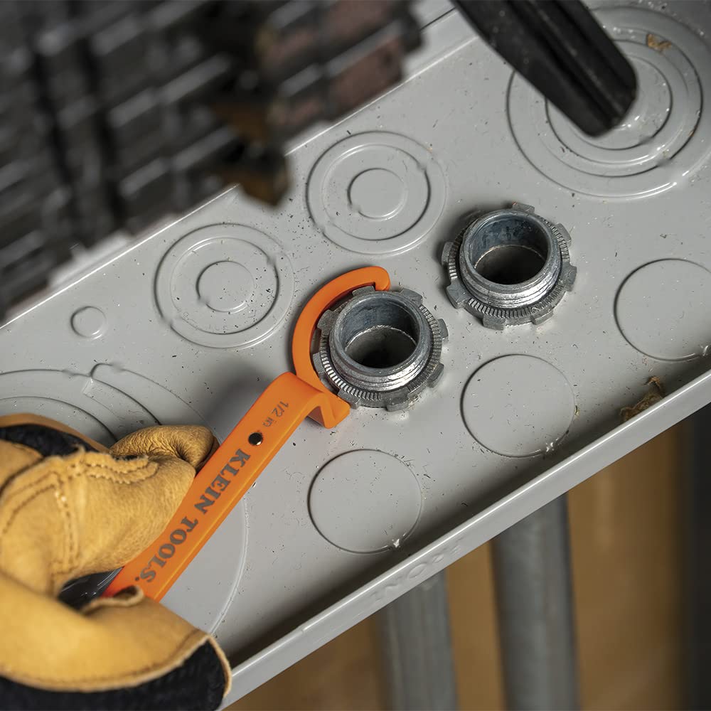 Klein Tools 50900R slim profile fits narrow spaces during use