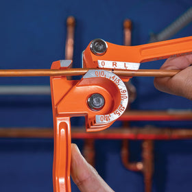 Klein Tools 51006 compact design enables easy transport between jobsites.