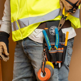 Klein Tools 5240 tunnel loop accommodates a 2-inch belt for secure wear