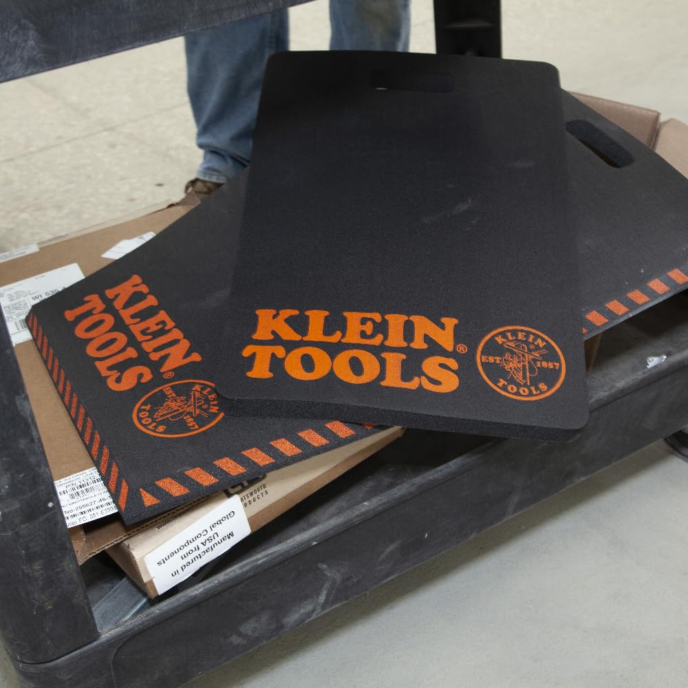 Klein Tools 60135 kneeling pad highlights durable closed-cell foam quality.